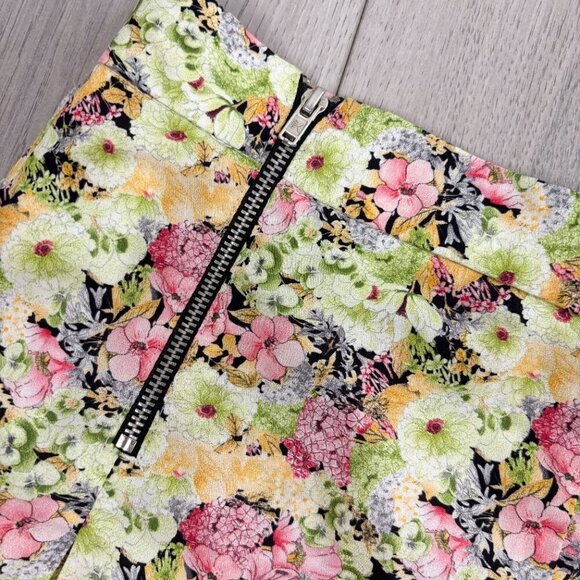 Topshop Womens Size 6 Floral High Waisted Zip Shorts Boho Festival Beach - Picture 4 of 4